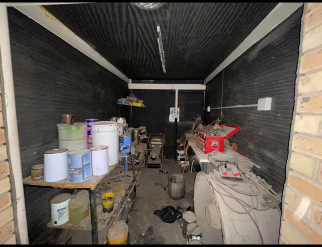 1,066M² WORKSHOP FOR SALE IN PRIMROSE